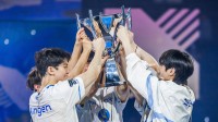 《LOL》T1复刻DRX传奇赛程！从入围赛到登顶全球
