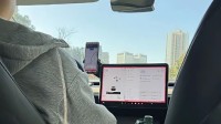 为啥很多特斯拉车主用手机导航：没买9.9元/月流量包