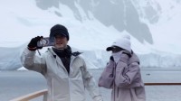 吴京在南极和郭帆视频 透露《流浪地球3》将南极取景