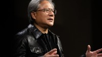 黄仁勋：美国建一座数据中心要三年 中国建医院只需一个周末